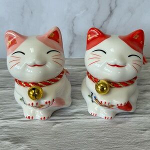 Japanese Lucky Cat Statue Maneki Neko Coin Bank Set of 2